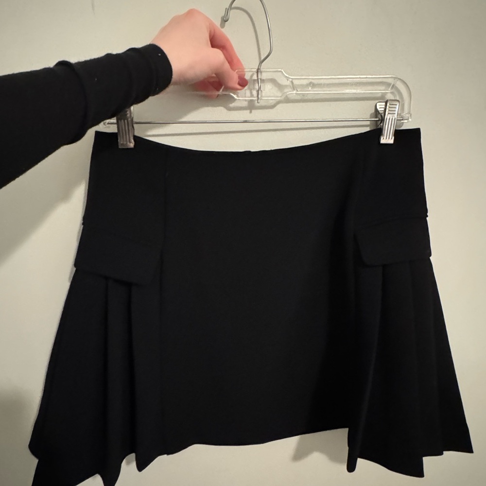 Aritzia Black Skirt
